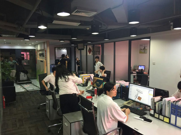 旭佳實業(yè)中銀大廈辦公室2